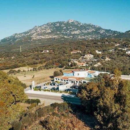 Hotel Il Timone Cugnana Eksteriør billede
