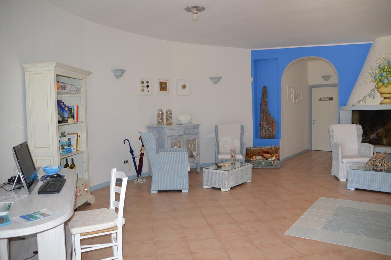 Hotel Il Timone Cugnana Eksteriør billede