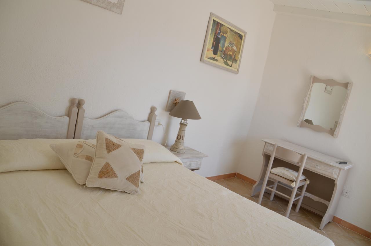Hotel Il Timone Cugnana Eksteriør billede